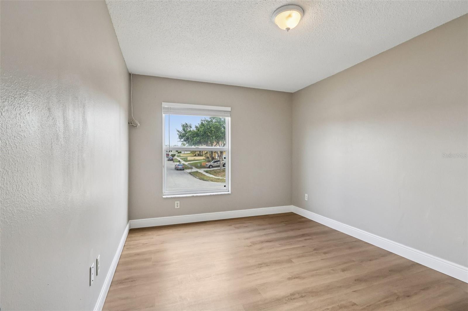 COUNTRY RUNB 45/92 - Residential