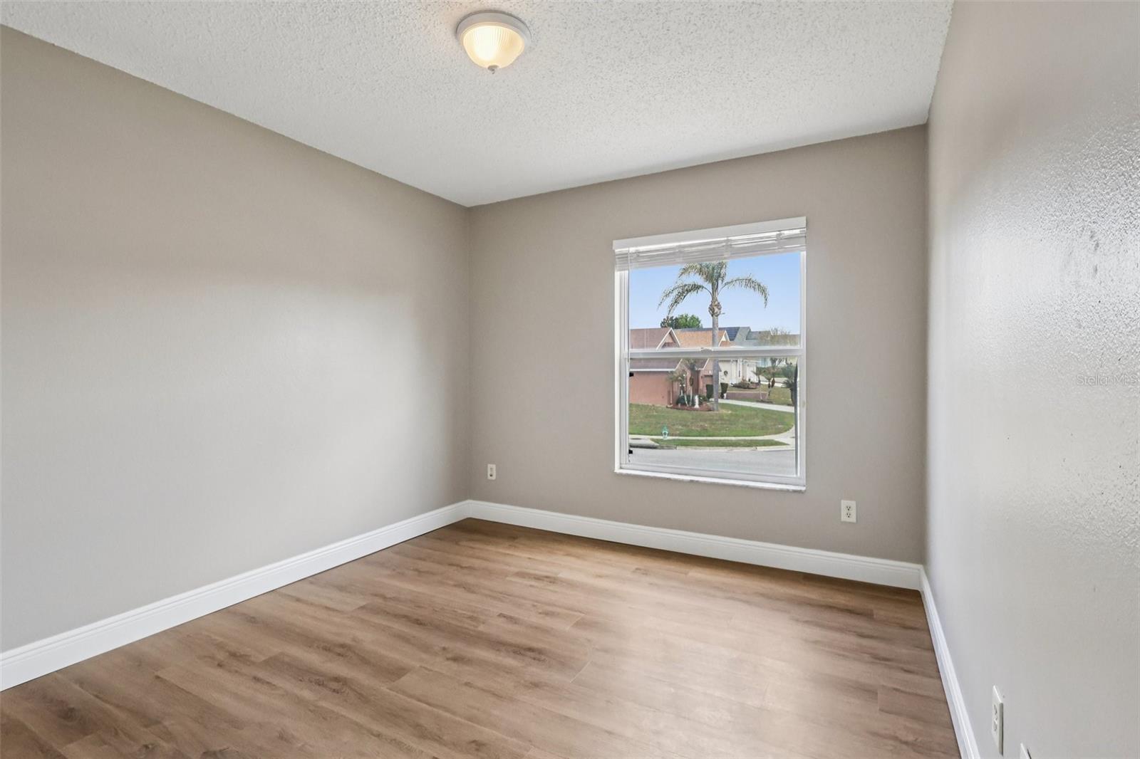 COUNTRY RUNB 45/92 - Residential