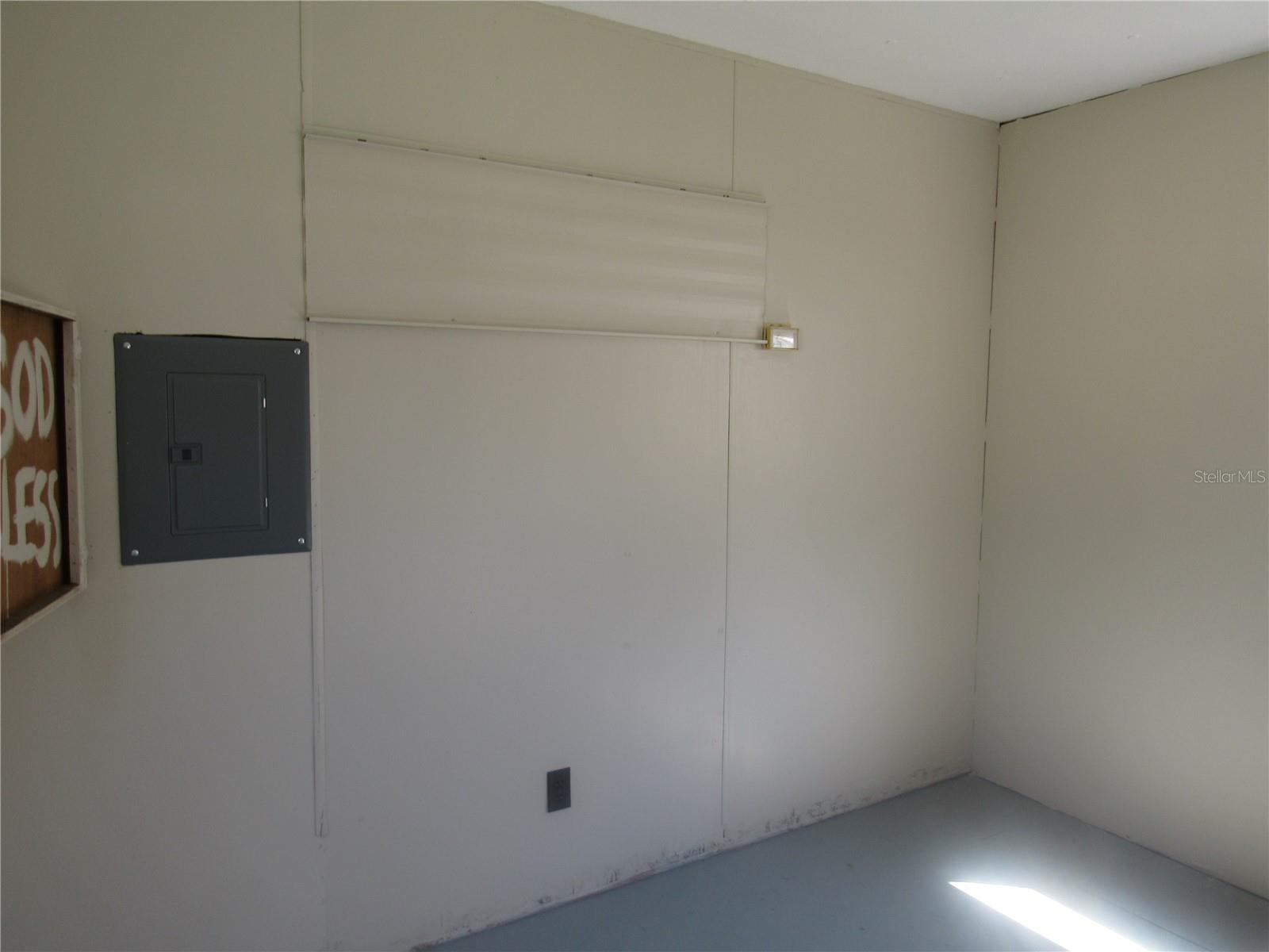 MIL DAM - Residential