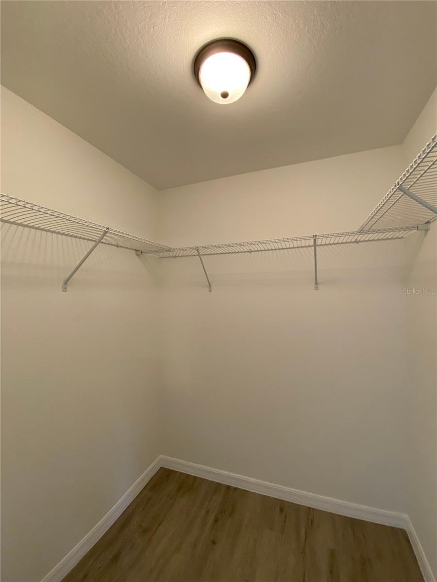 MARION OAKS UN 04 - Residential Lease