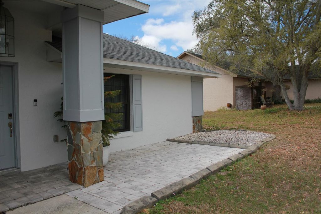 Photo of 1428 Covington Court, Lake Wales, FL 33853 (MLS # K4903321)