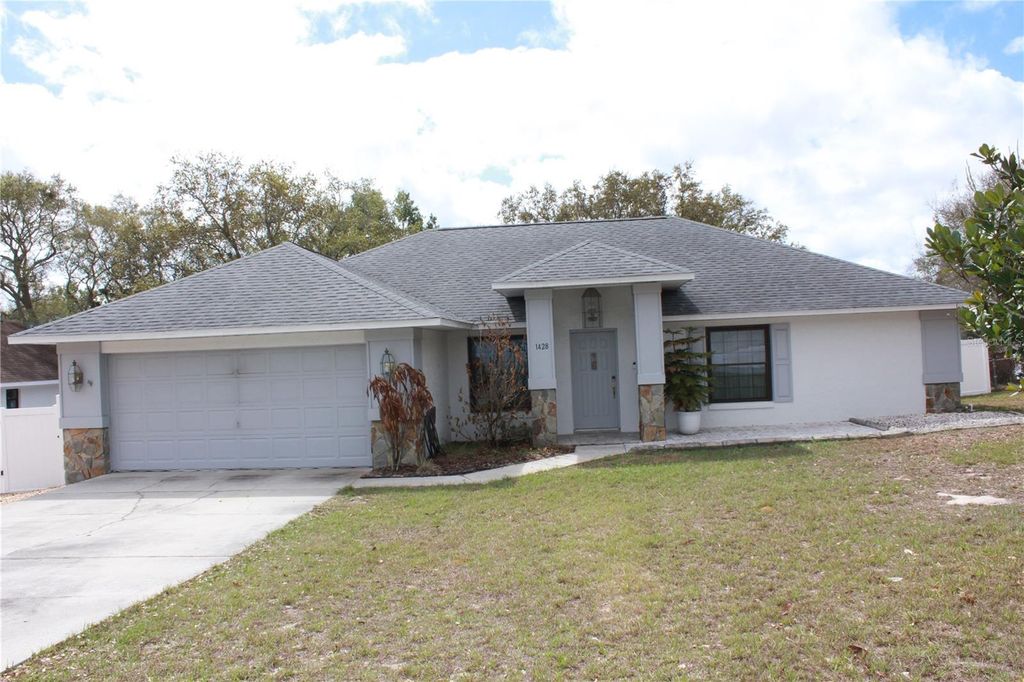 Photo of 1428 Covington Court, Lake Wales, FL 33853 (MLS # K4903321)