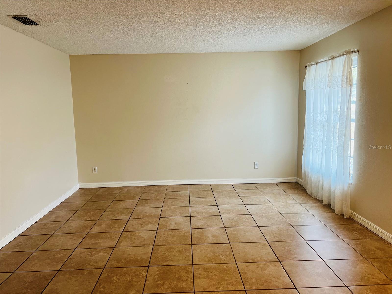 CROWN POINTE PH 01 - Residential