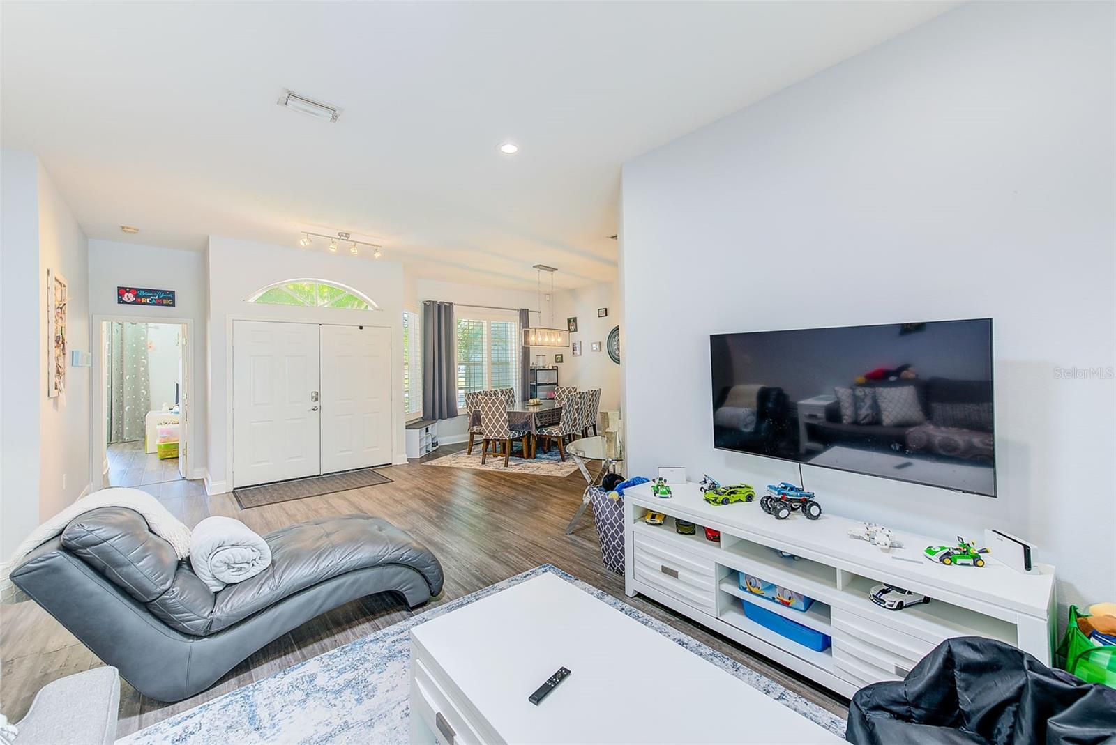 KEYSTONE TERRACE - Residential