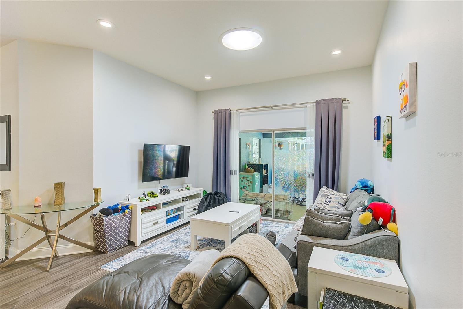 KEYSTONE TERRACE - Residential