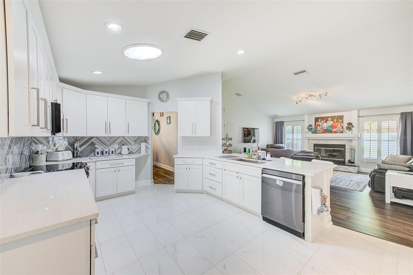 KEYSTONE TERRACE - Residential