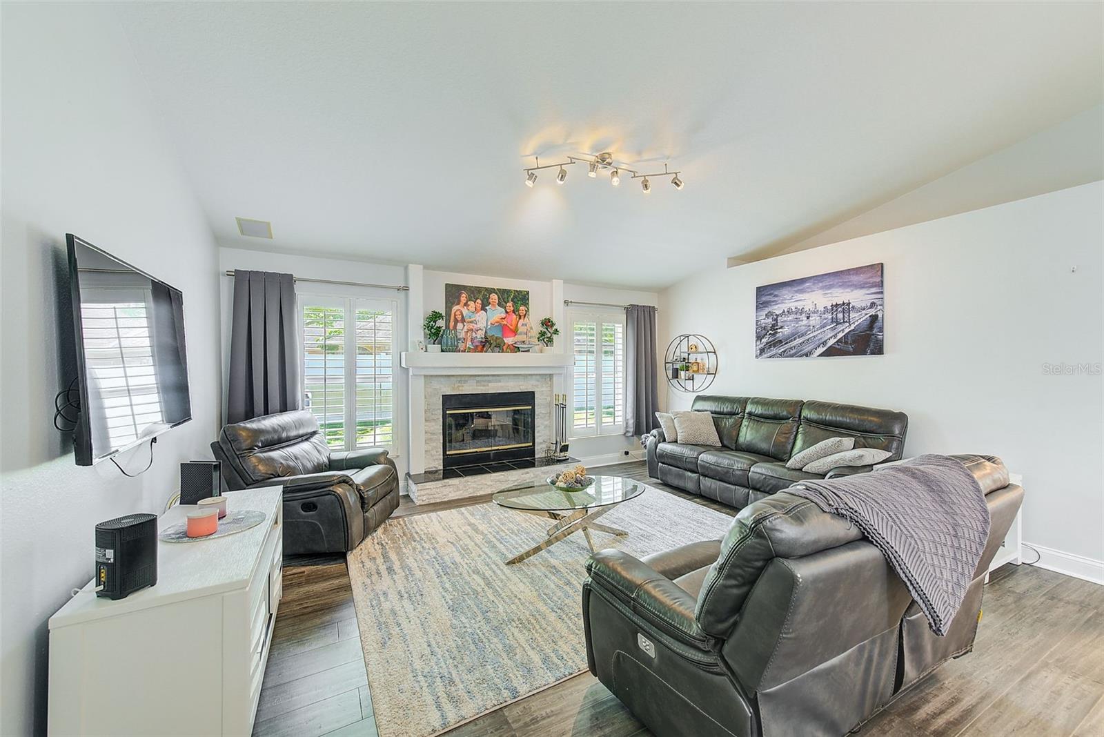 KEYSTONE TERRACE - Residential