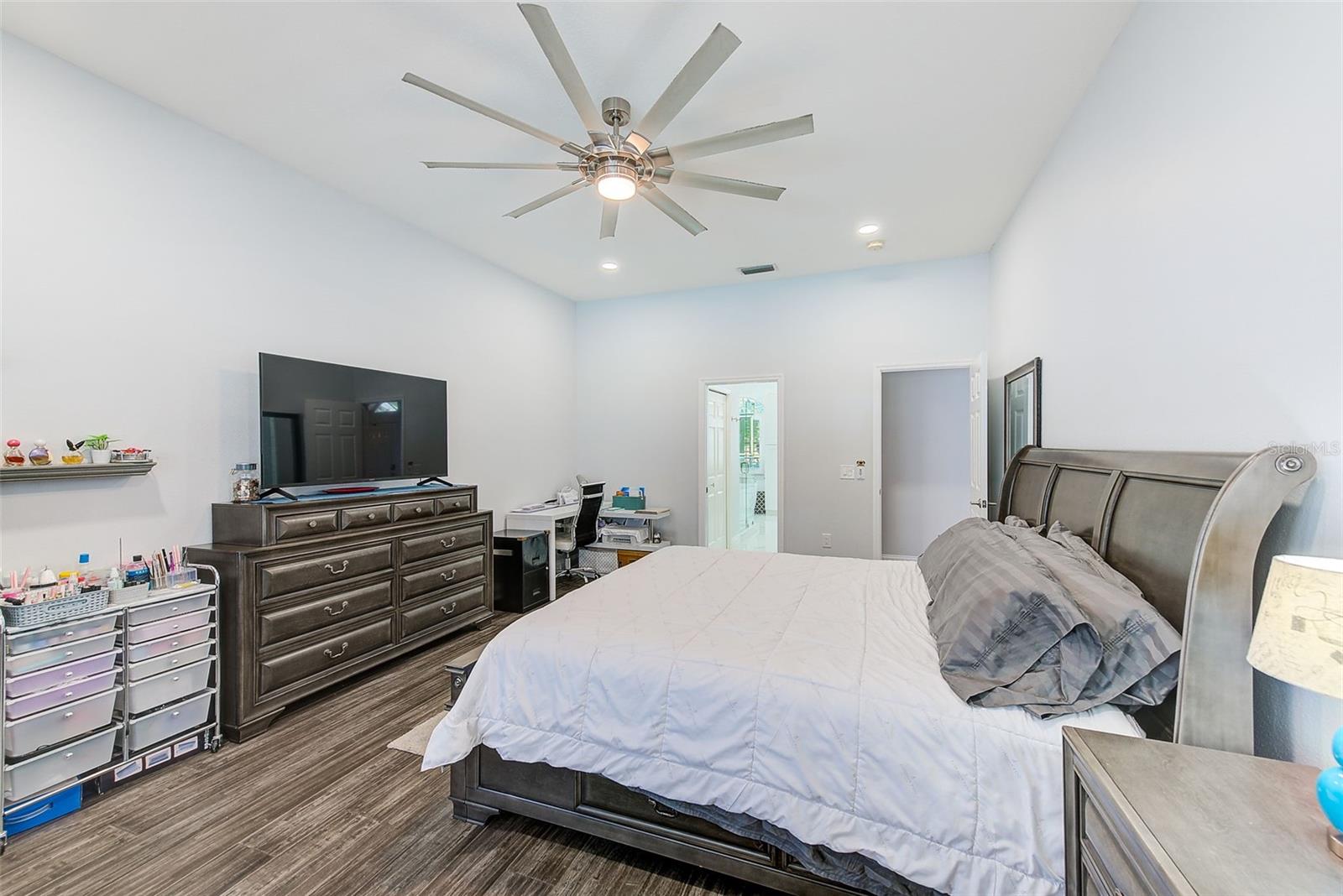 KEYSTONE TERRACE - Residential