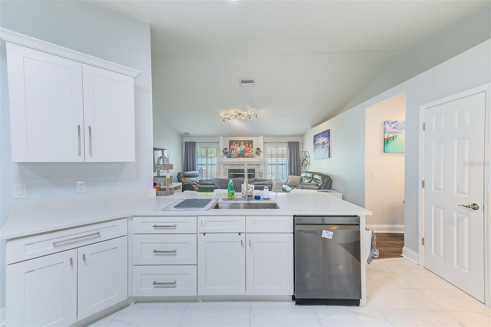 KEYSTONE TERRACE - Residential