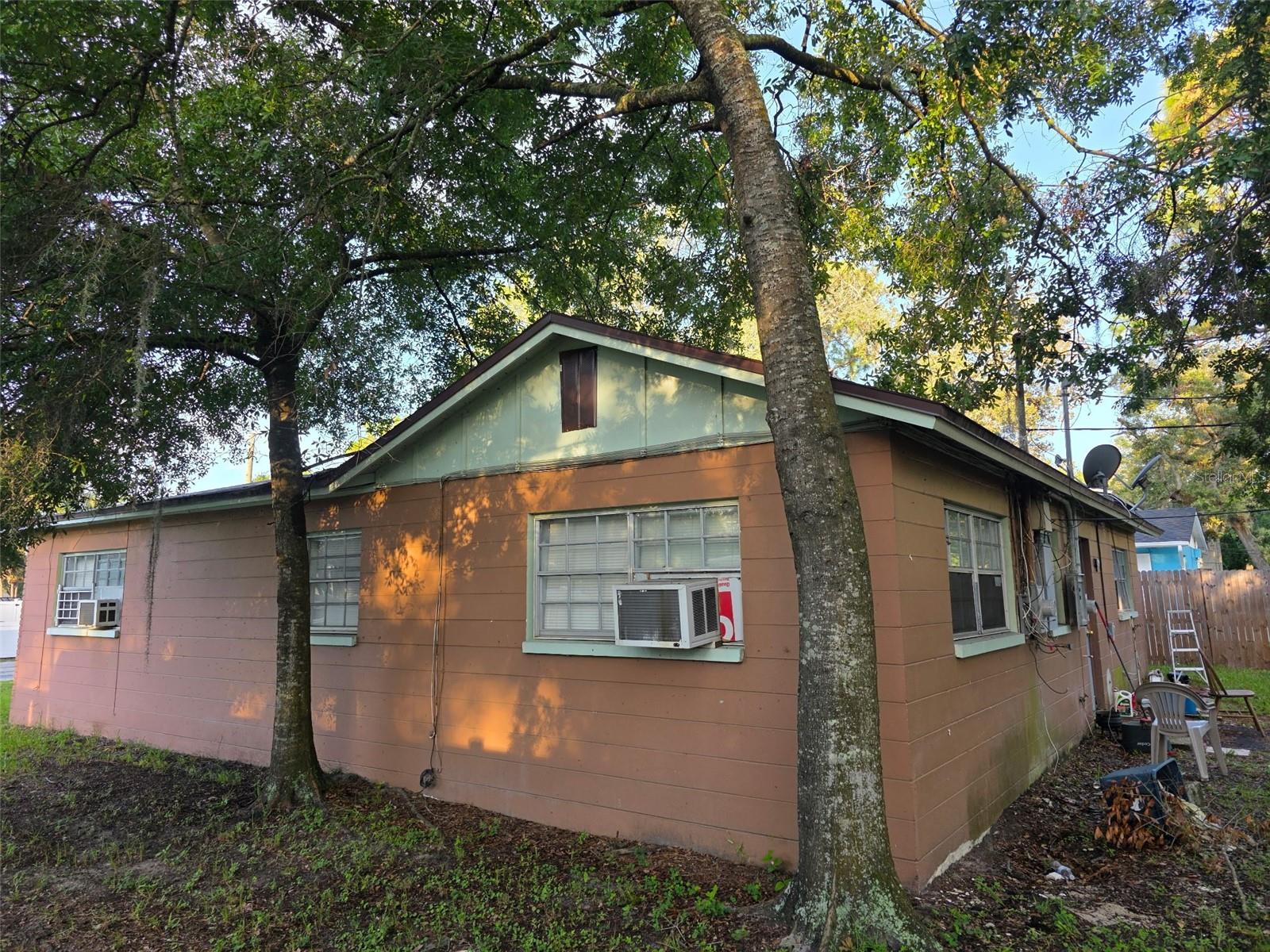 HAMNERS W E HOMESTEAD ACRES - Residential Income