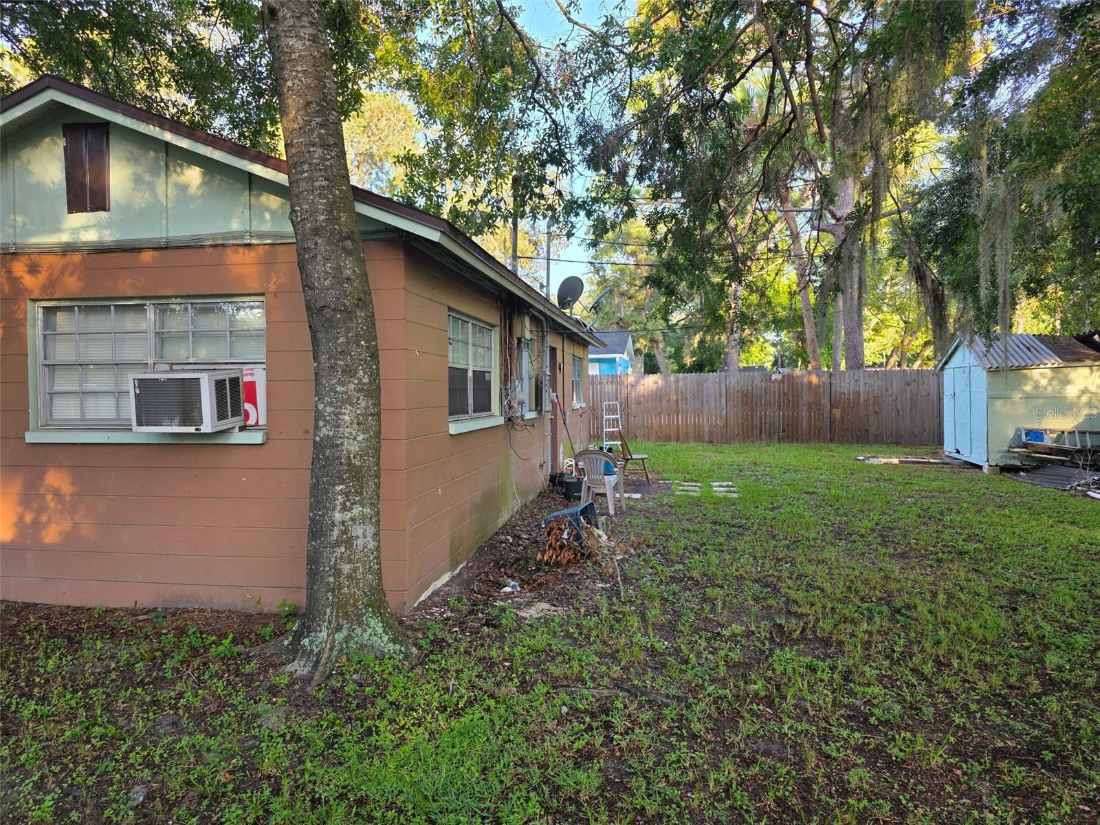 HAMNERS W E HOMESTEAD ACRES - Residential Income