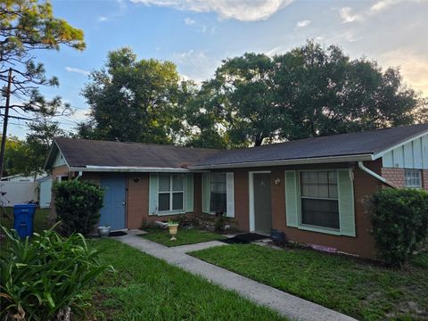 Property photo of 1408 College Park Lane, Tampa, FL 33612