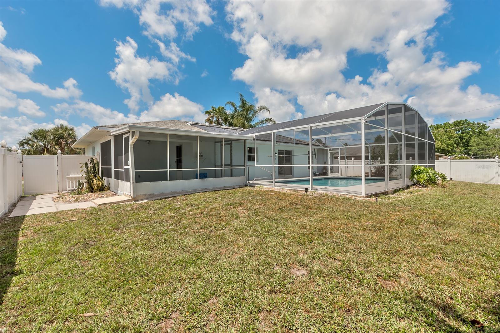 Florida Shores 01 - Residential