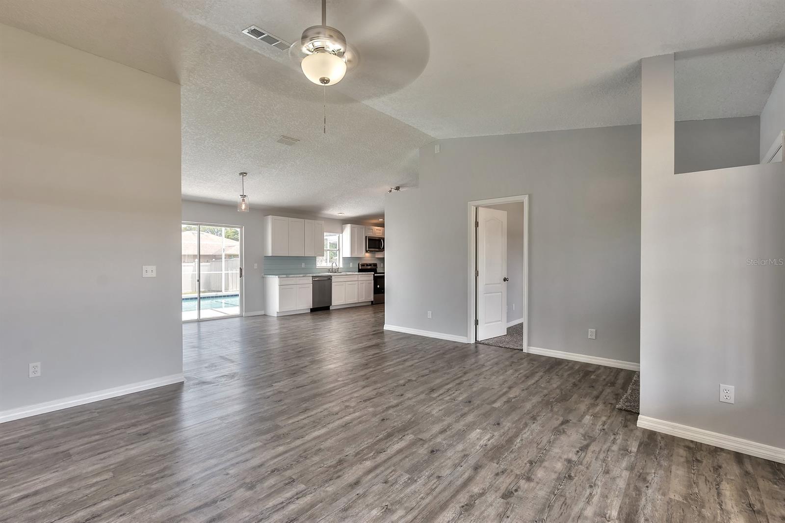 Florida Shores 01 - Residential