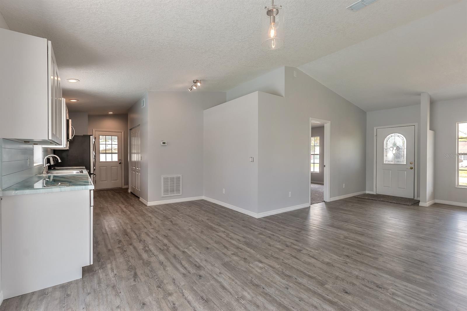 Florida Shores 01 - Residential