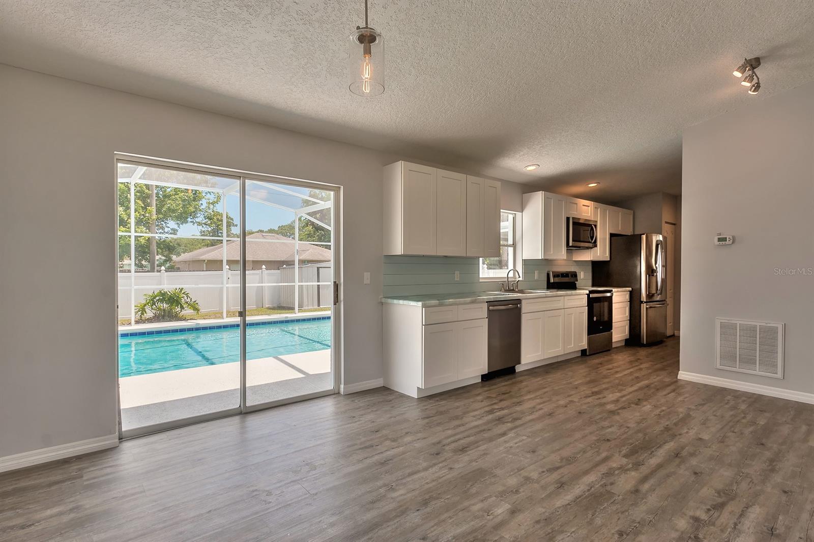 Florida Shores 01 - Residential