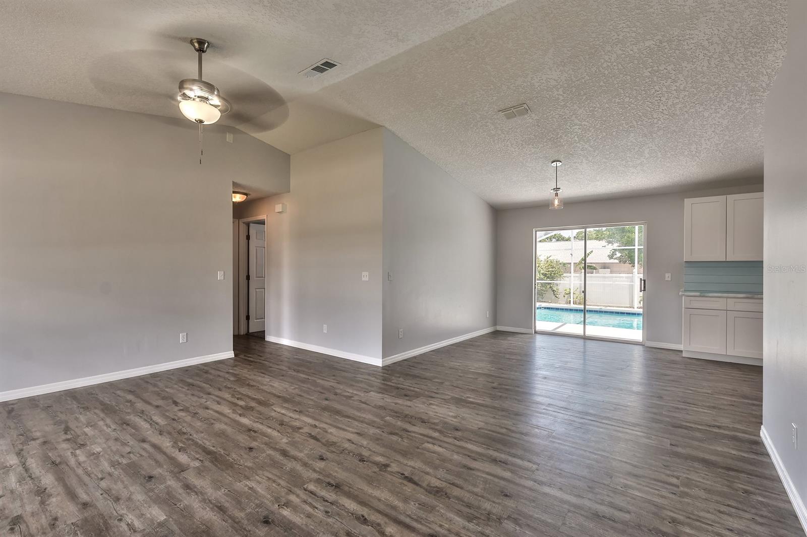 Florida Shores 01 - Residential