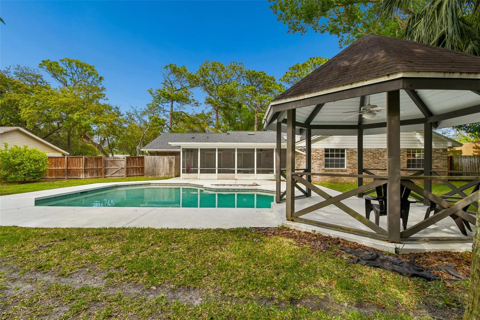 SABAL POINT AMD - Residential