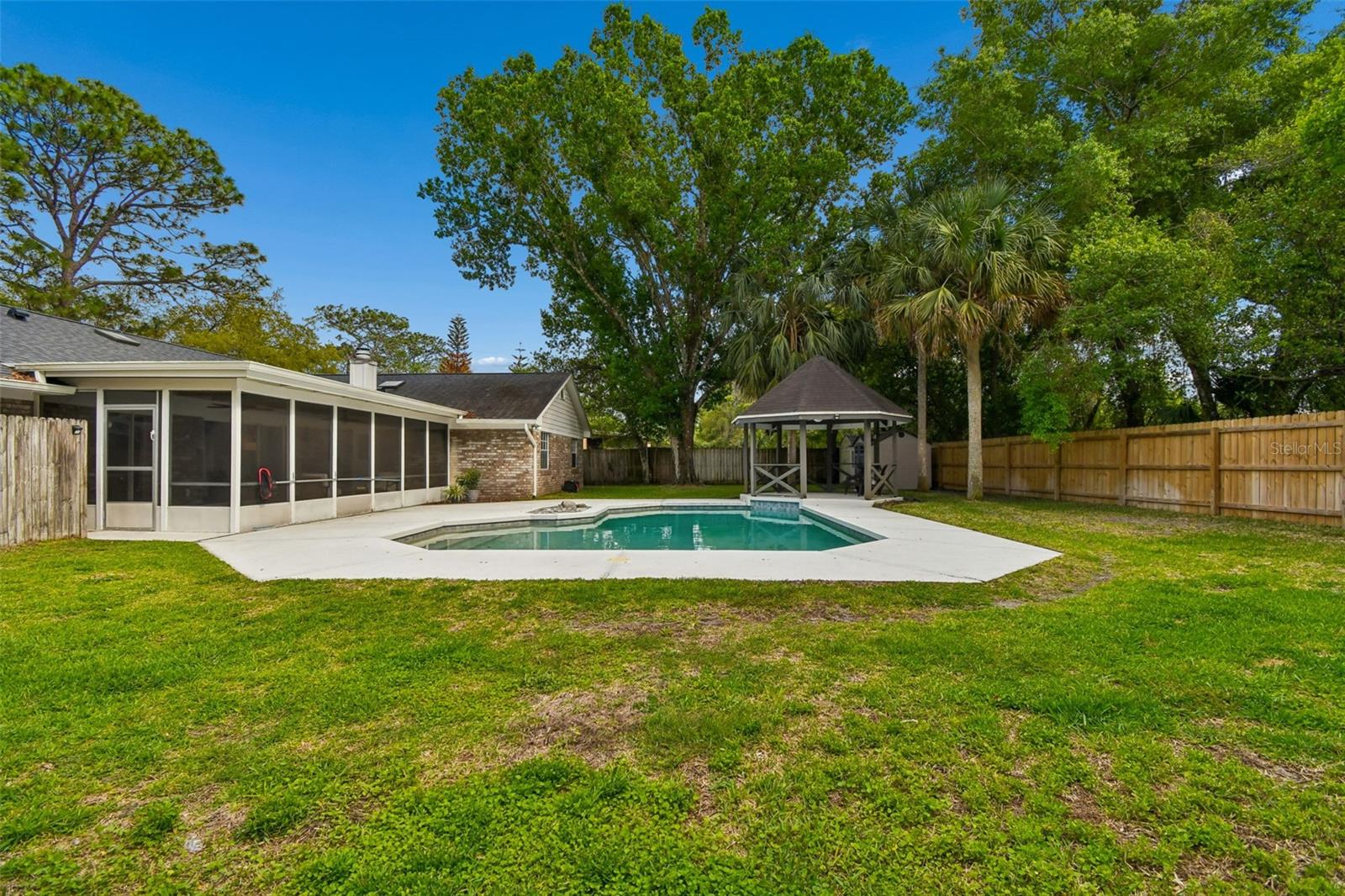 SABAL POINT AMD - Residential