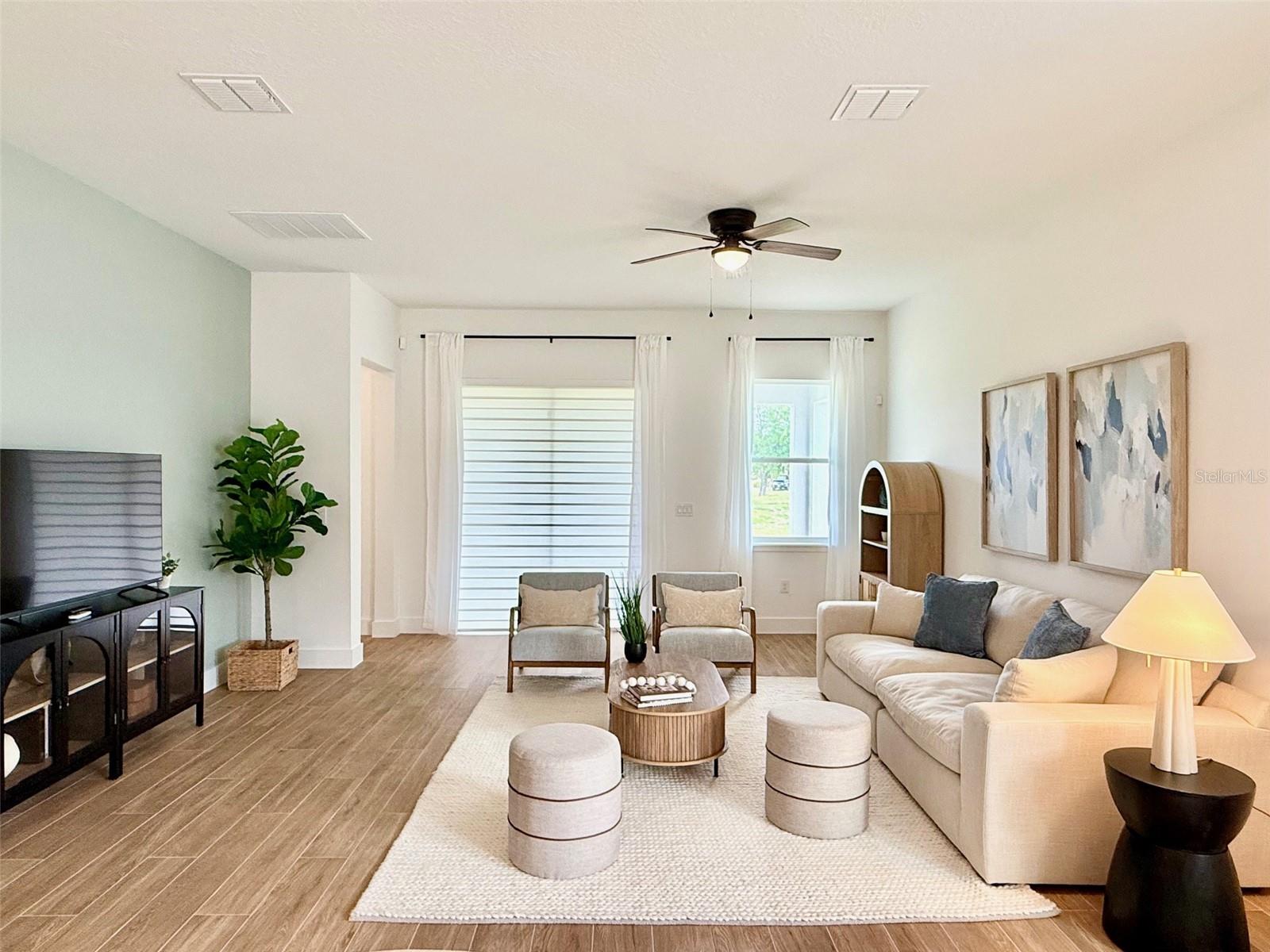 GRAY HAWK UN II - Residential Lease
