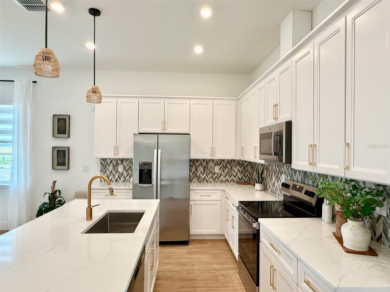 GRAY HAWK UN II - Residential Lease