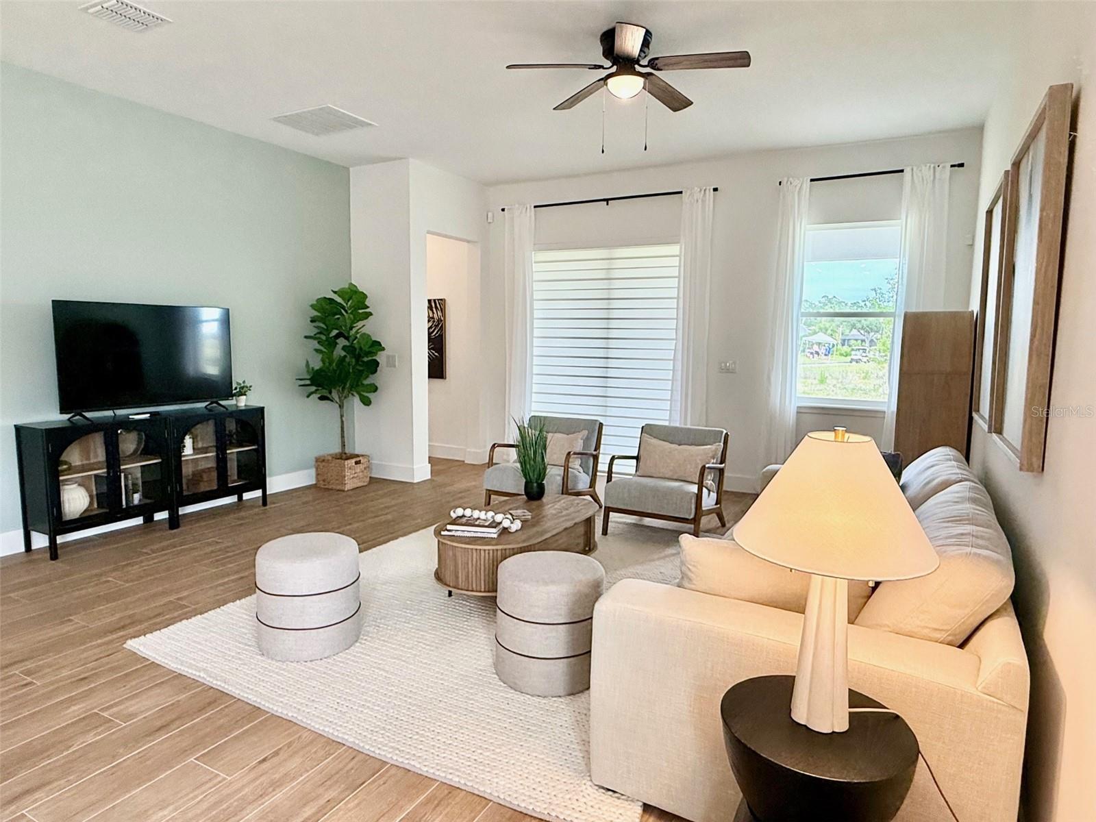 GRAY HAWK UN II - Residential Lease