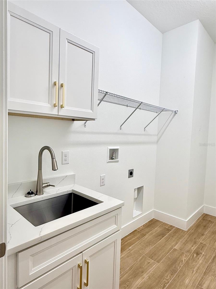 GRAY HAWK UN II - Residential Lease