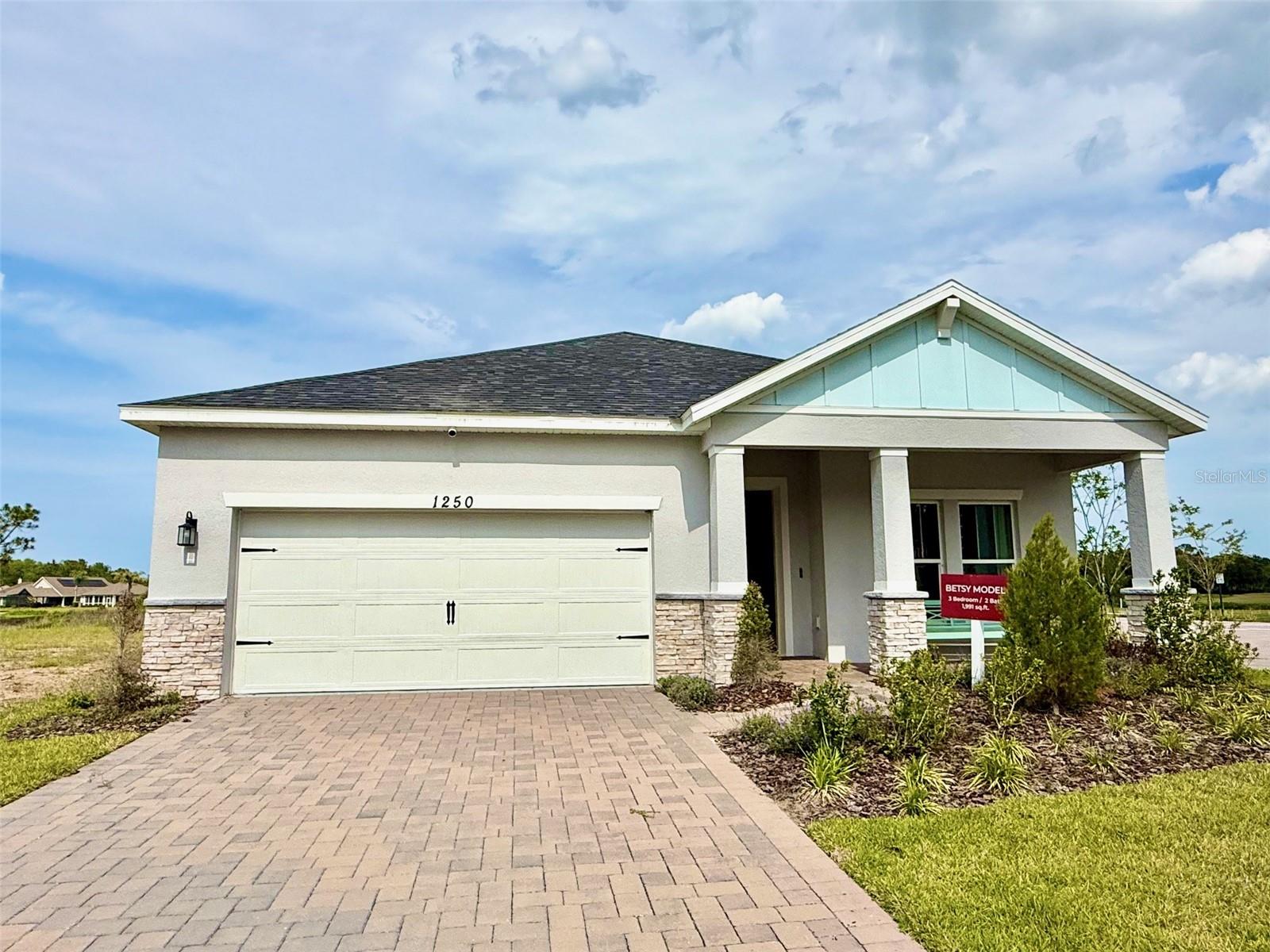 GRAY HAWK UN II - Residential Lease