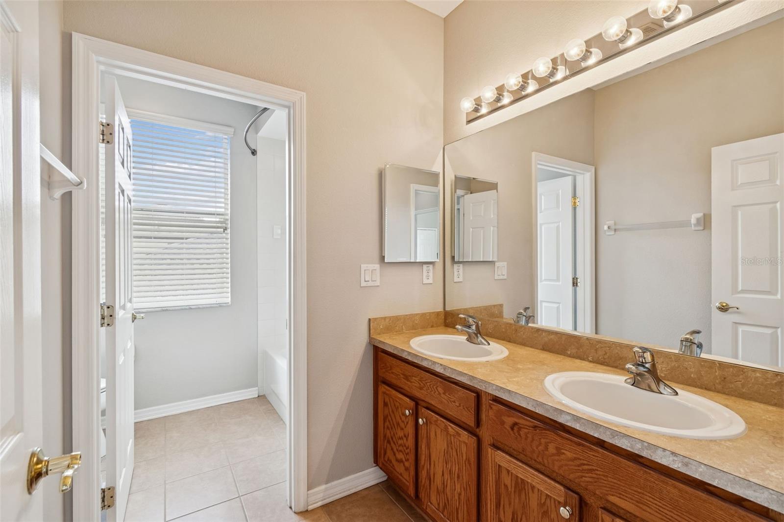 DEERFIELD LAKES - Residential