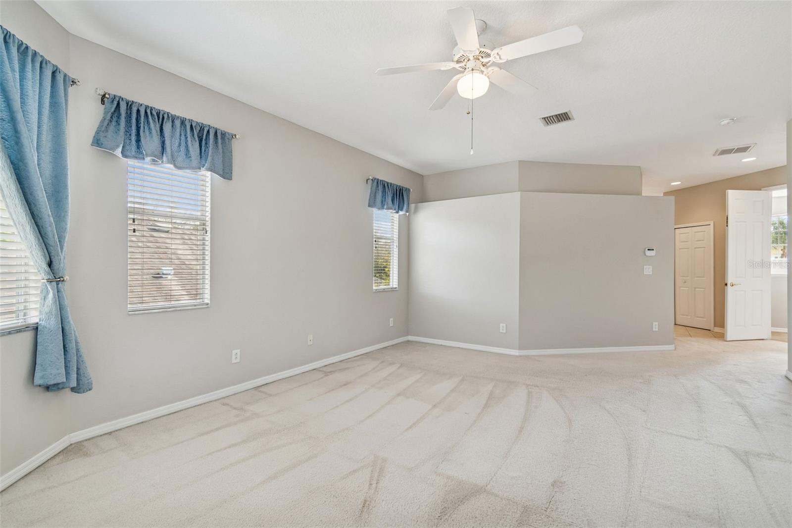 DEERFIELD LAKES - Residential