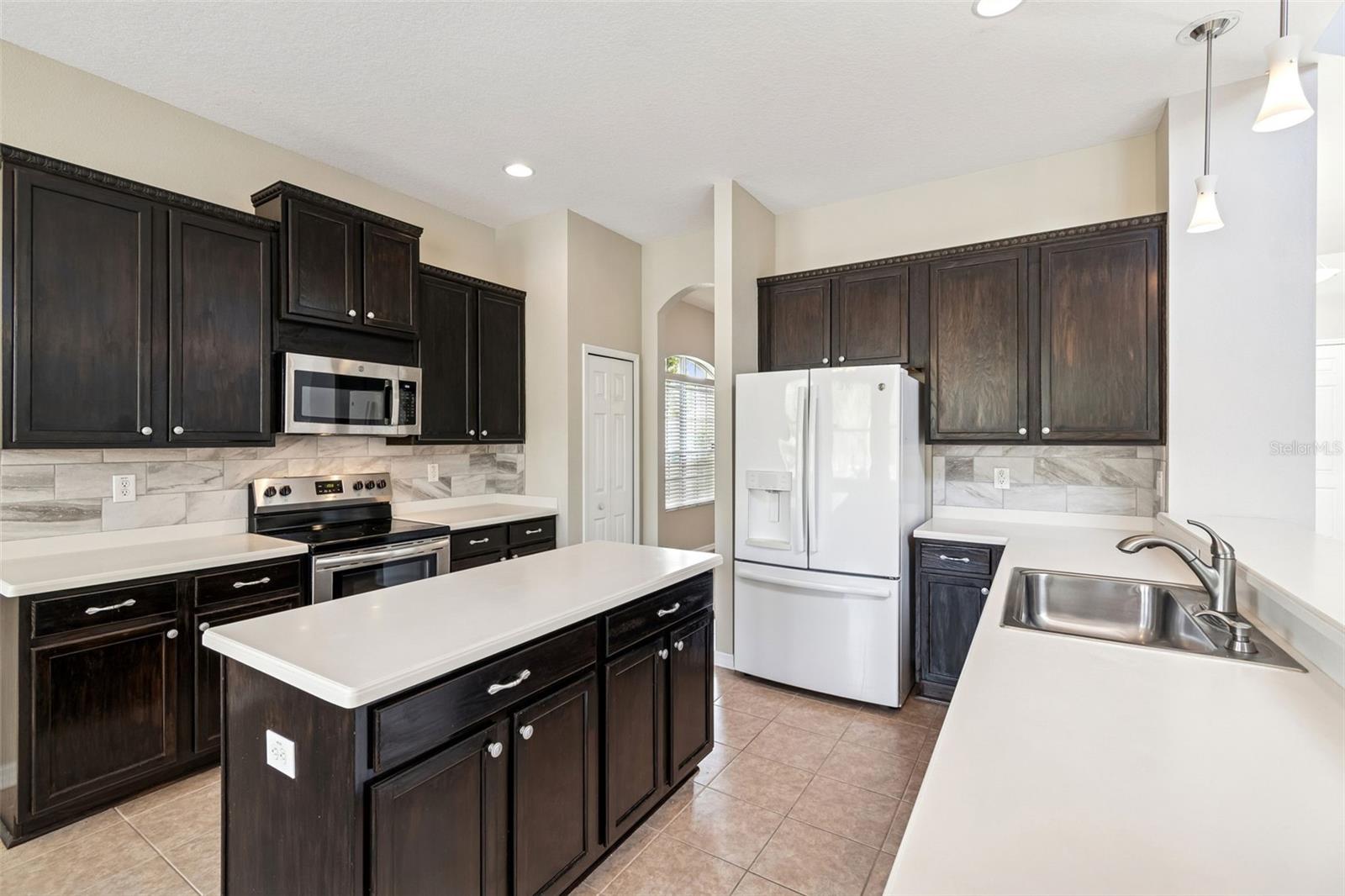 DEERFIELD LAKES - Residential