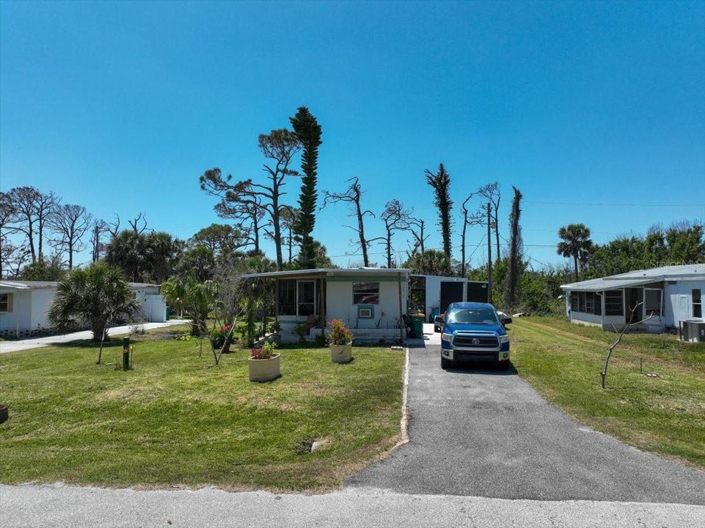 Photo of 2906 Waterside Drive, Englewood, FL 34224 (MLS # D6142012)