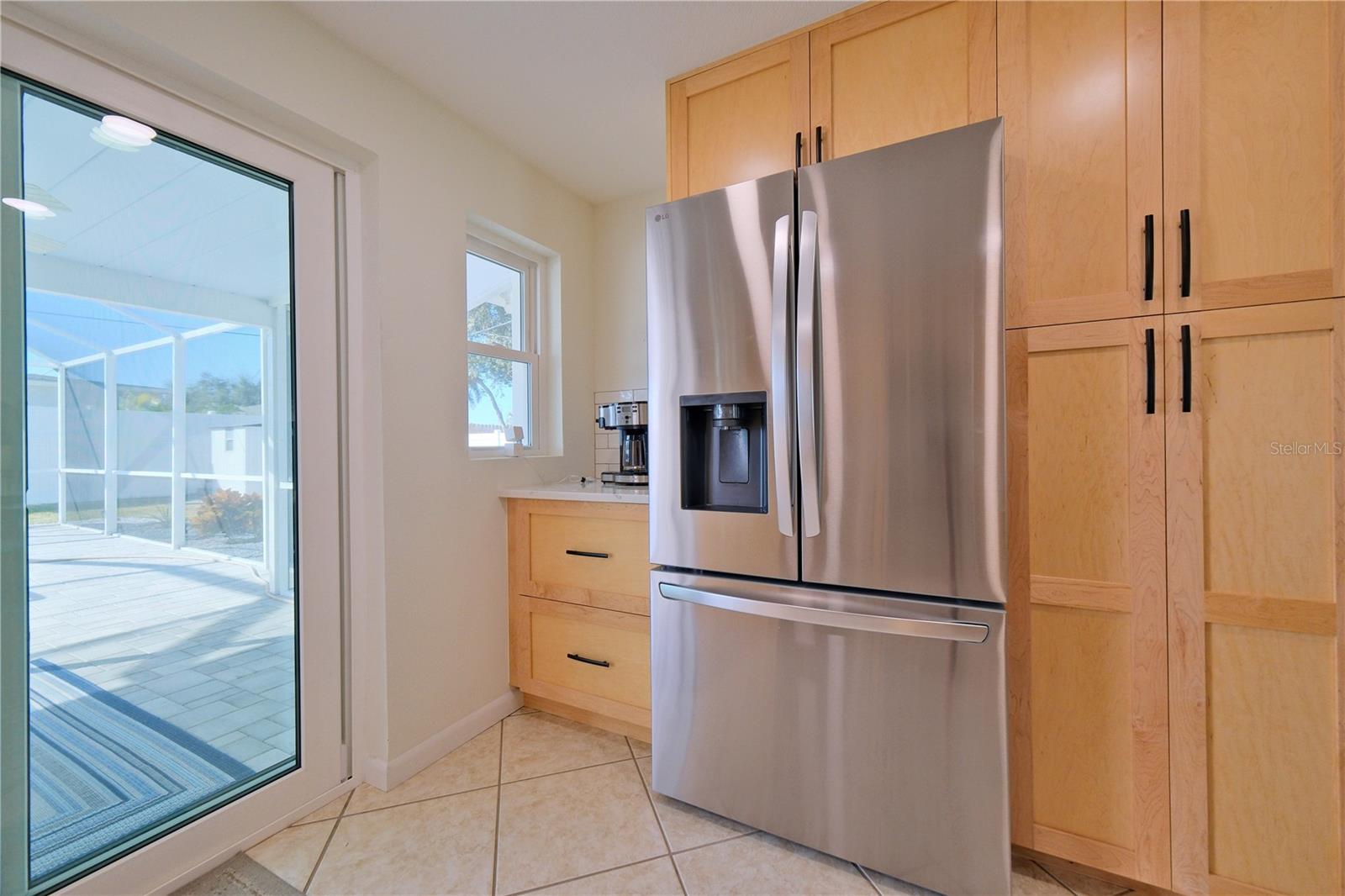 TROPICAL SHORES - Residential