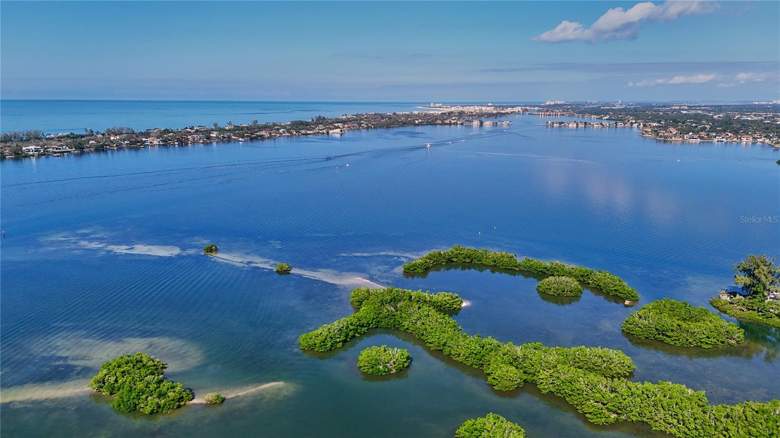 TROPICAL SHORES - Residential