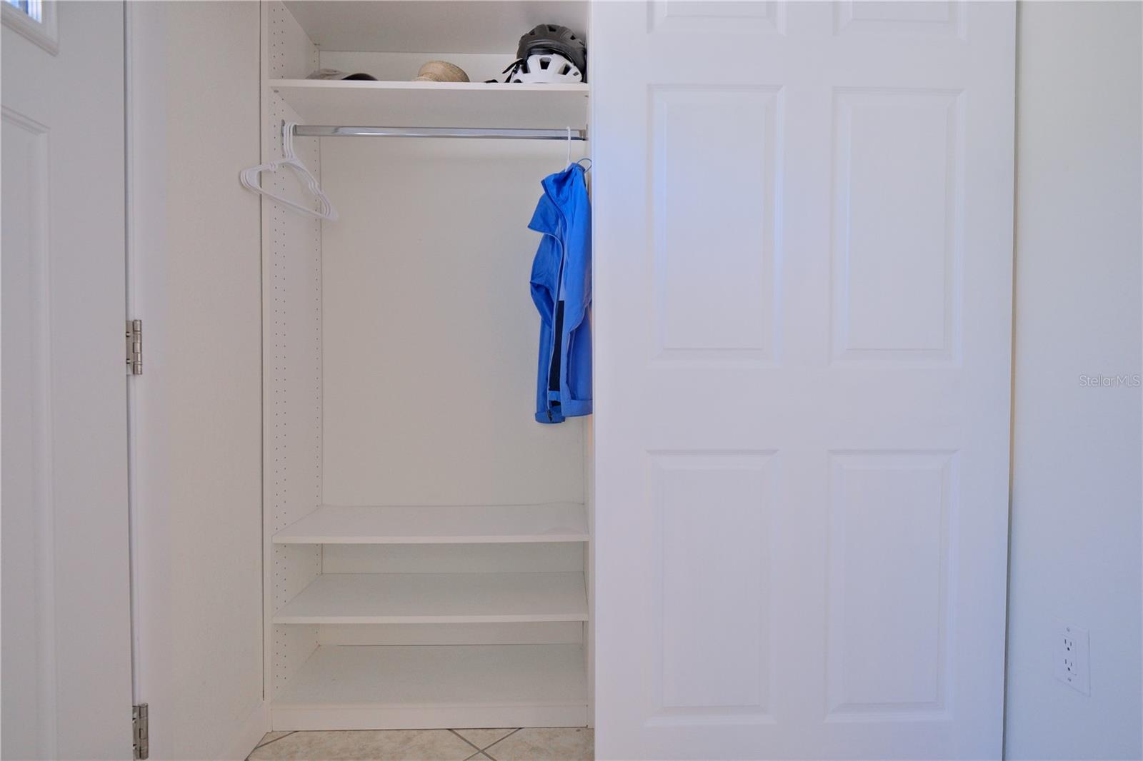 TROPICAL SHORES - Residential