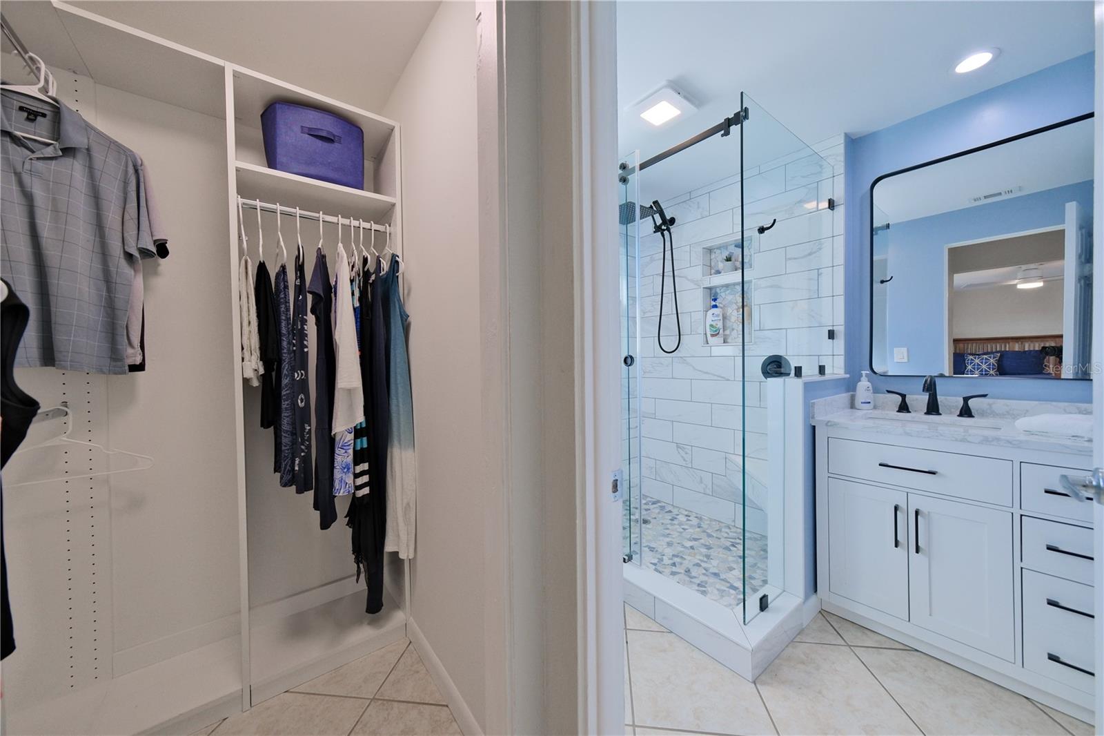 TROPICAL SHORES - Residential