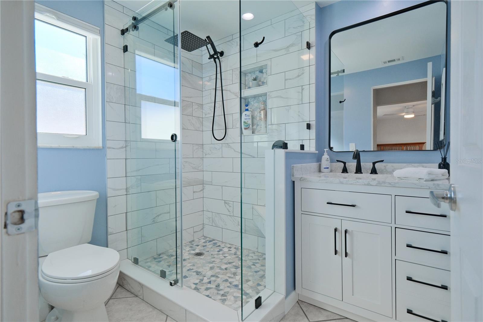 TROPICAL SHORES - Residential