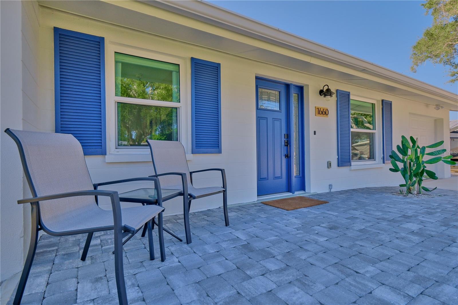 TROPICAL SHORES - Residential