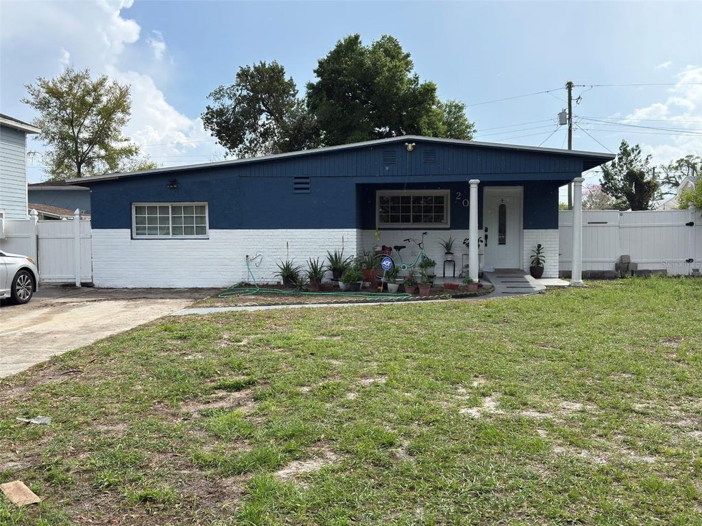Photo of 206 W 101st Avenue, Tampa, FL 33612 (MLS # TB8486944)