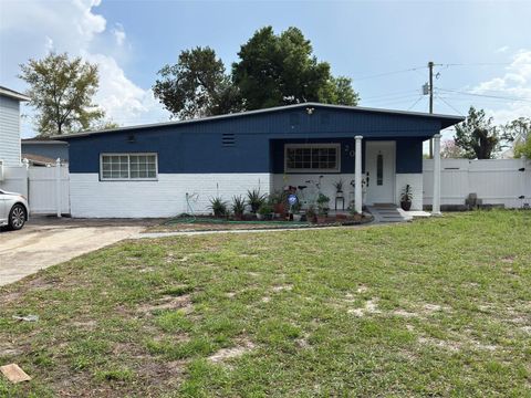 Photo of 206 W 101st Avenue, Tampa, FL 33612 (MLS # TB8486944)
