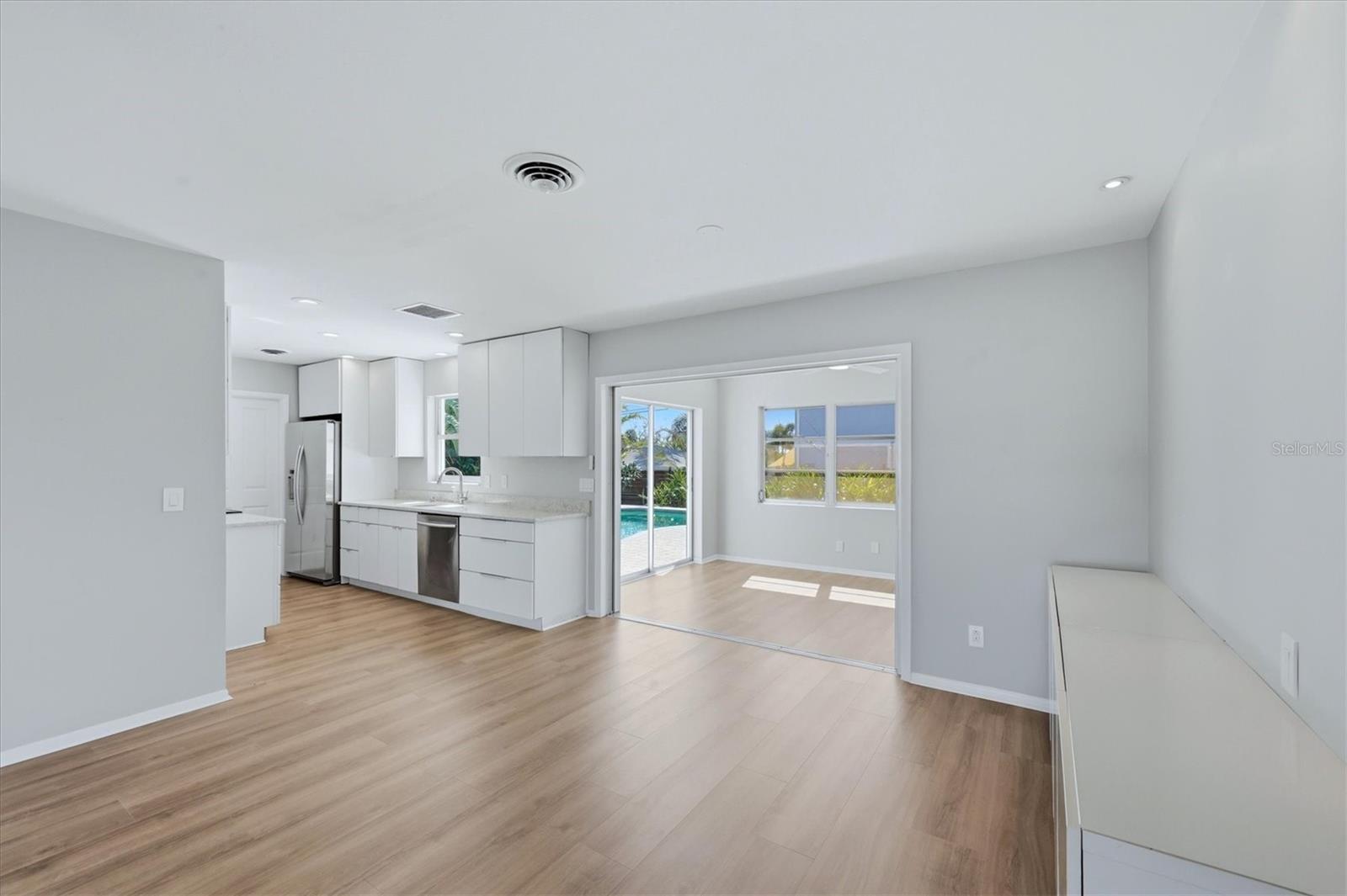 SOUTH VENICE UNIT 21 - Residential