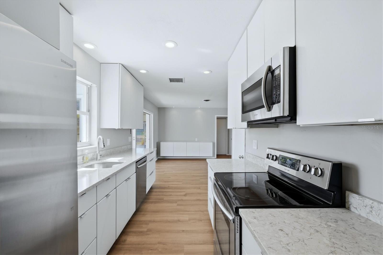 SOUTH VENICE UNIT 21 - Residential