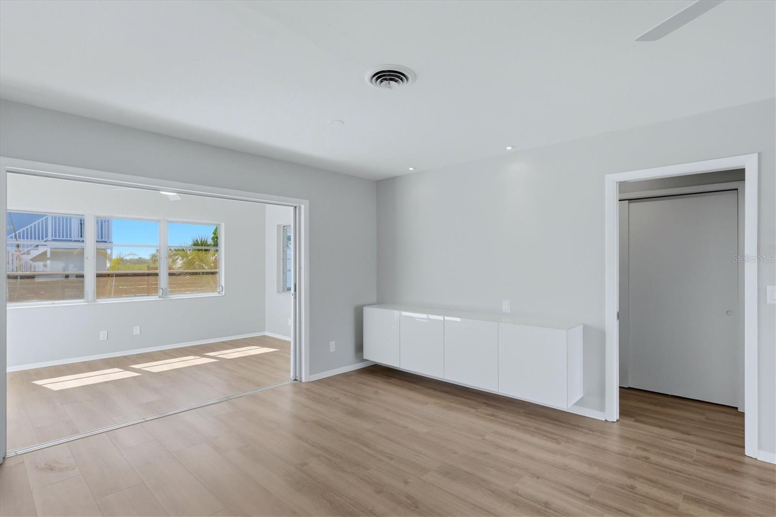 SOUTH VENICE UNIT 21 - Residential