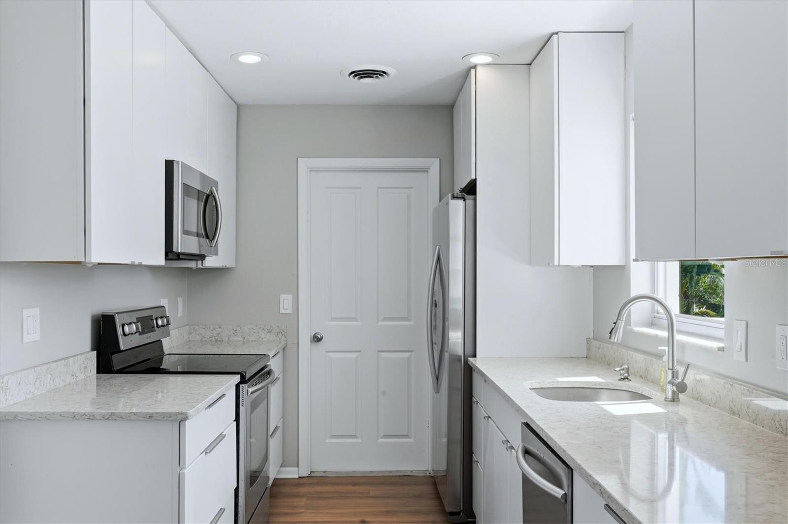 SOUTH VENICE UNIT 21 - Residential