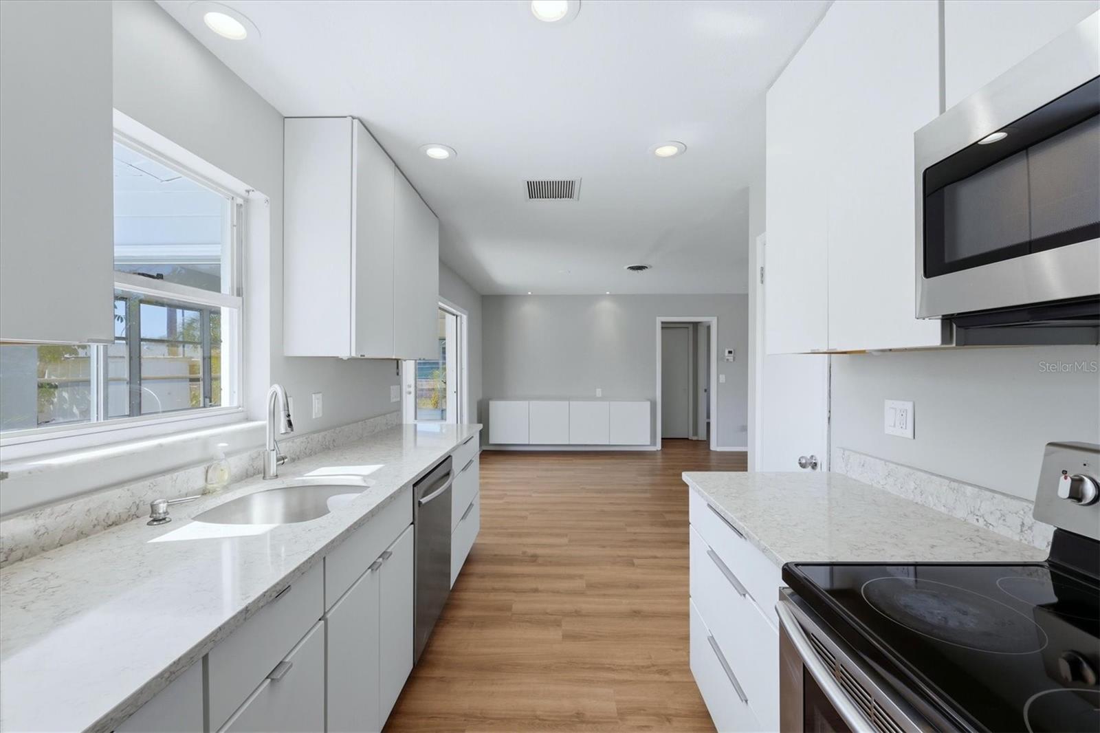 SOUTH VENICE UNIT 21 - Residential