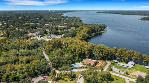 A home in PALM HARBOR