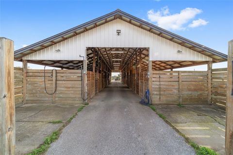 Tiny photo for 5575 NW 100th Street, Ocala, FL 34482 (MLS # OM716397)