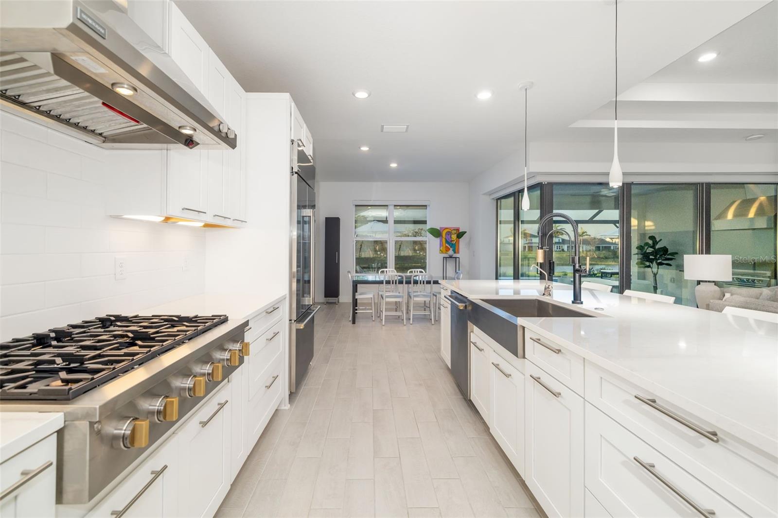 PARK EAST AT AZARIO - Residential