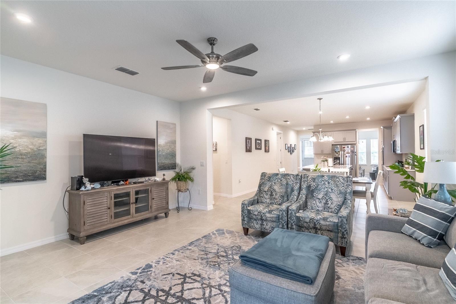 TAPESTRY PH 5 - Residential Lease