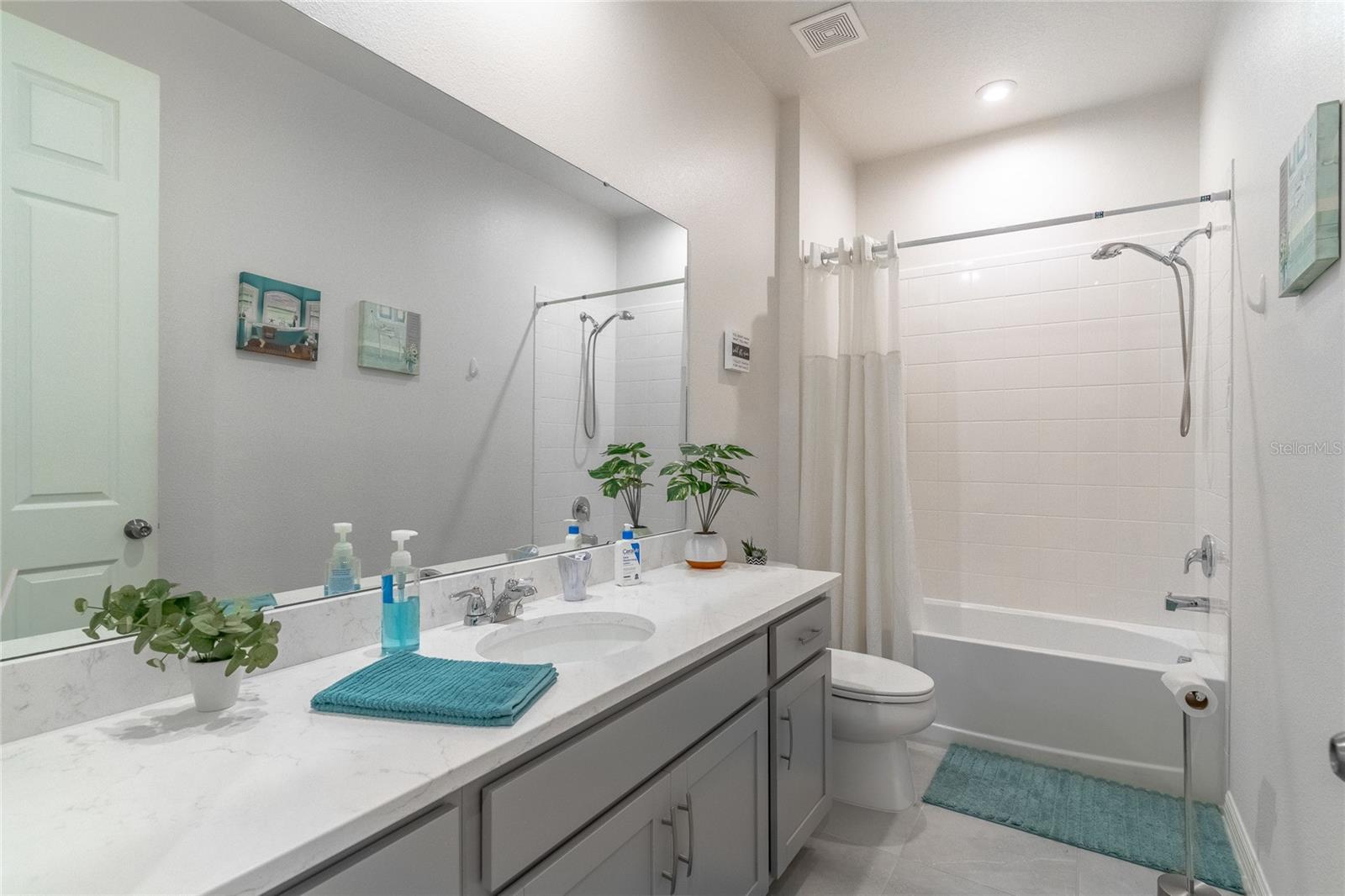 TAPESTRY PH 5 - Residential Lease